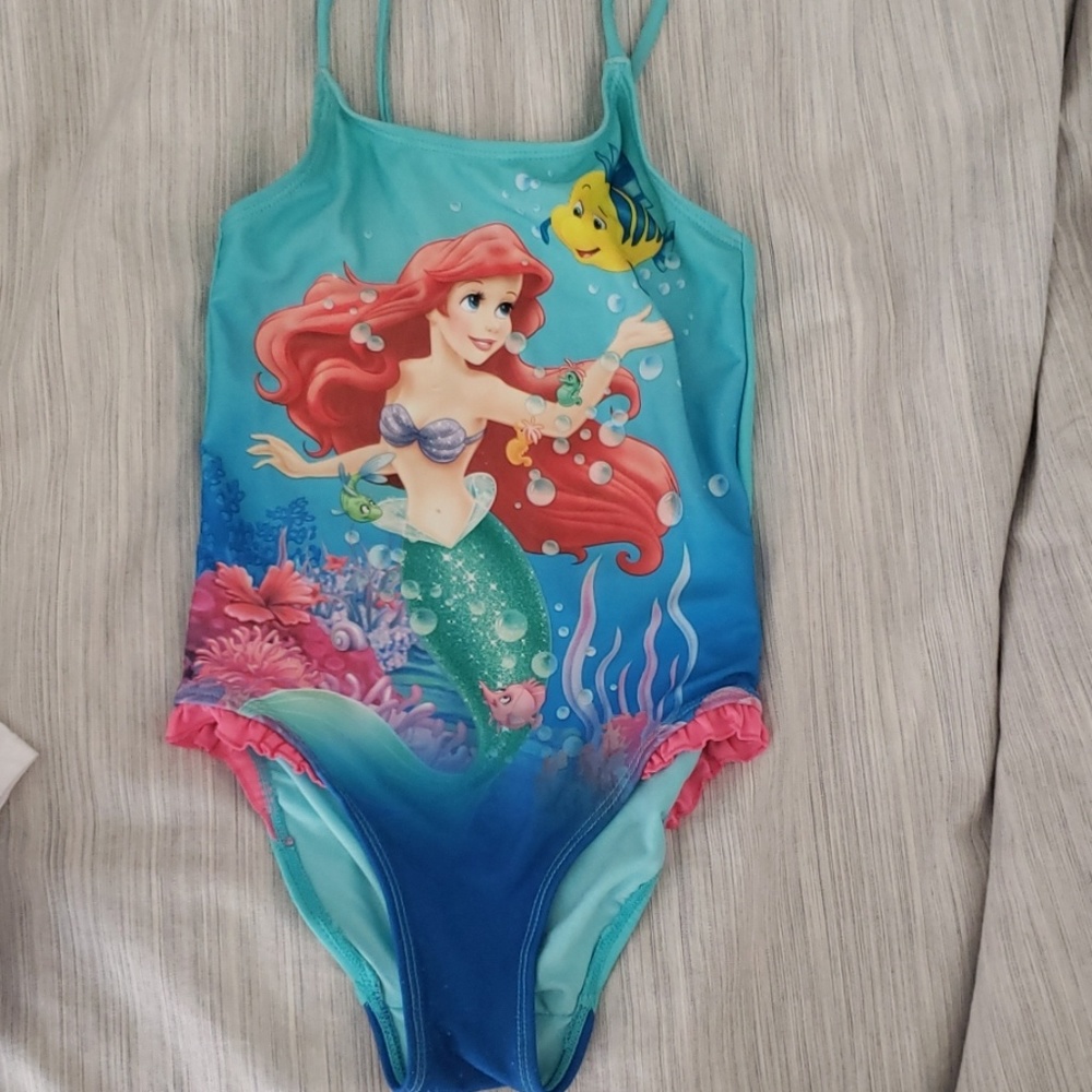 Bathing suit
